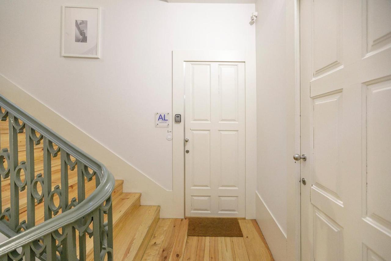 Lovelystay - Cativo Studio Downtown By Metro Station OOporto Exterior foto