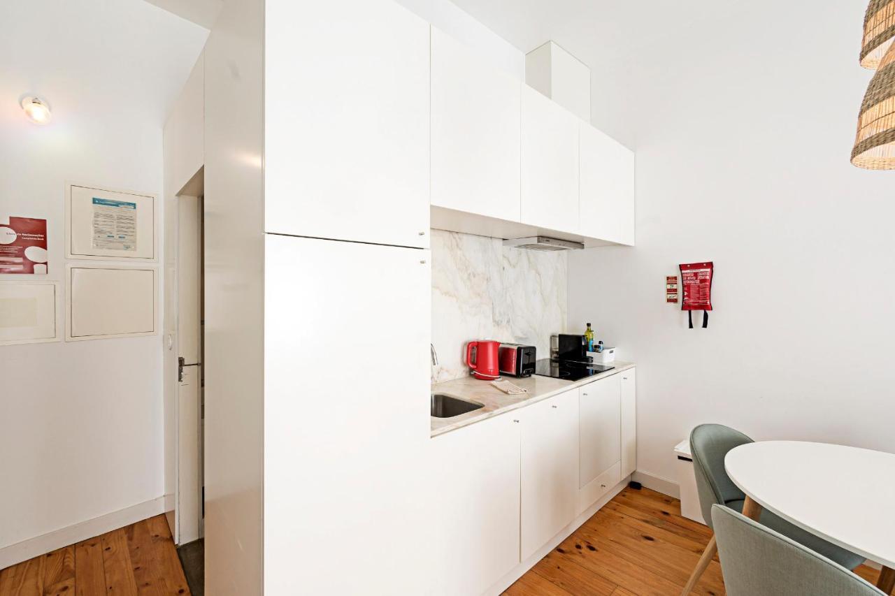 Lovelystay - Cativo Studio Downtown By Metro Station OOporto Exterior foto